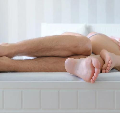 Como transar de lado? Descubra as melhores posições 